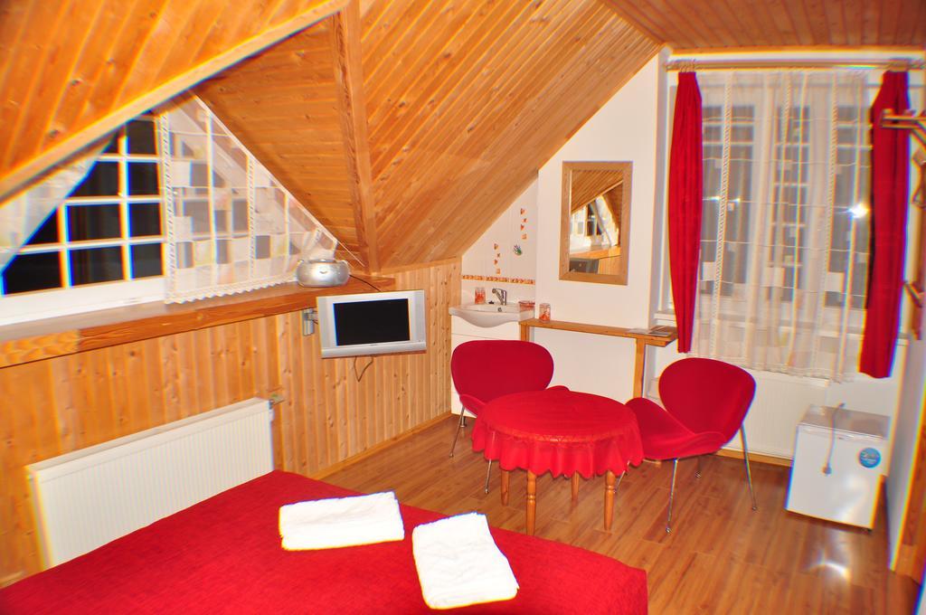 Guesthouse Leiputrija Адажі Екстер'єр фото